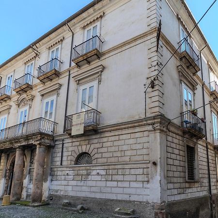 Dimora Storica Giostra Vecchia - Palazzo Grisolia 1809 Cosenza Kültér fotó