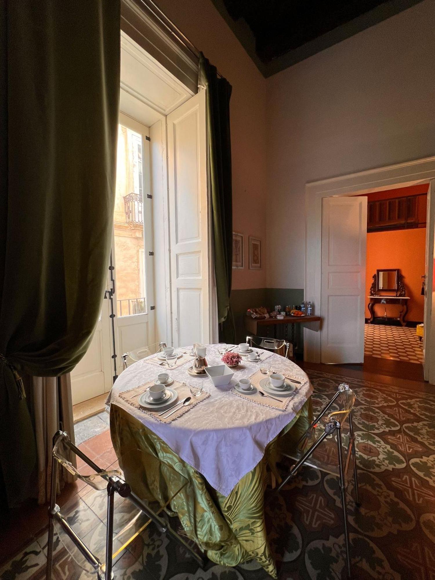 Dimora Storica Giostra Vecchia - Palazzo Grisolia 1809 Cosenza Kültér fotó